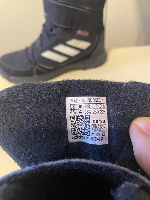 Vand ghete adidas TERREX