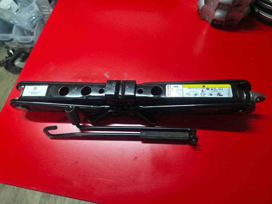 Cric AUTO OEM AUDI Q5 Q4 Q6 A4 A5 A6 A7 A8 NOU