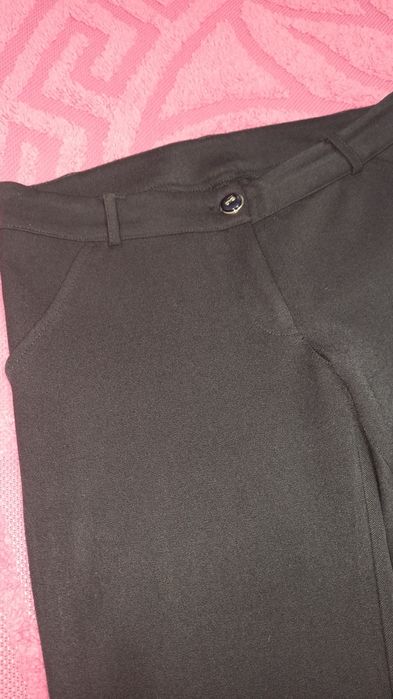 Продам брюки школьные для девочки