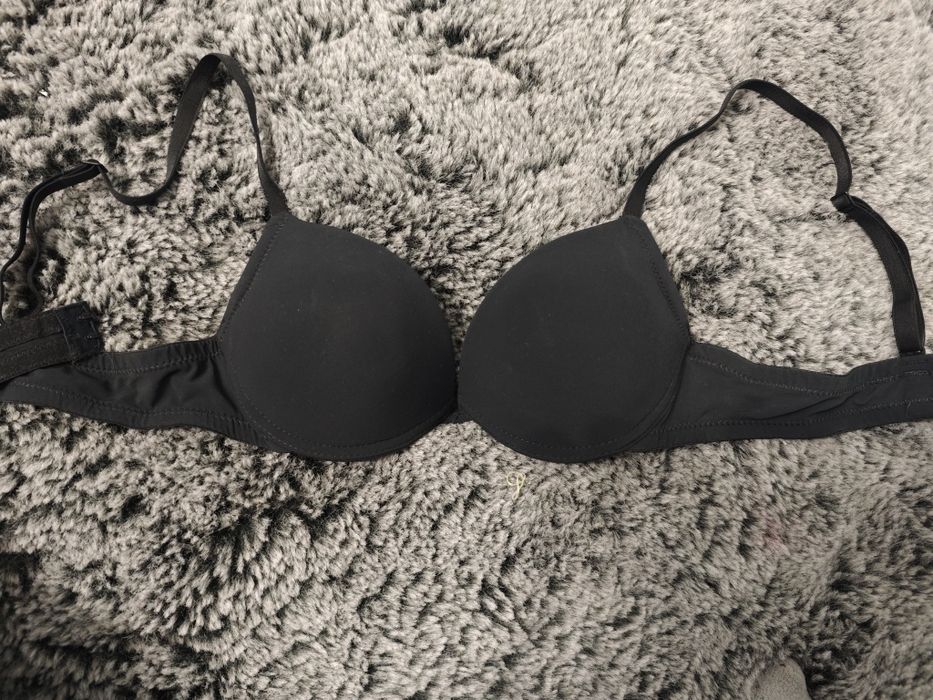 Сутиени Tezenis.