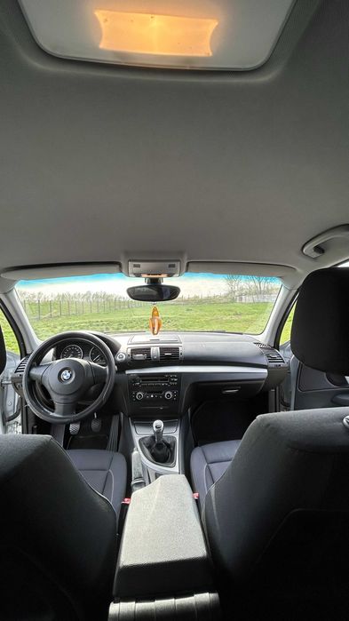 BMW 1 Series 2009 — imagine 6