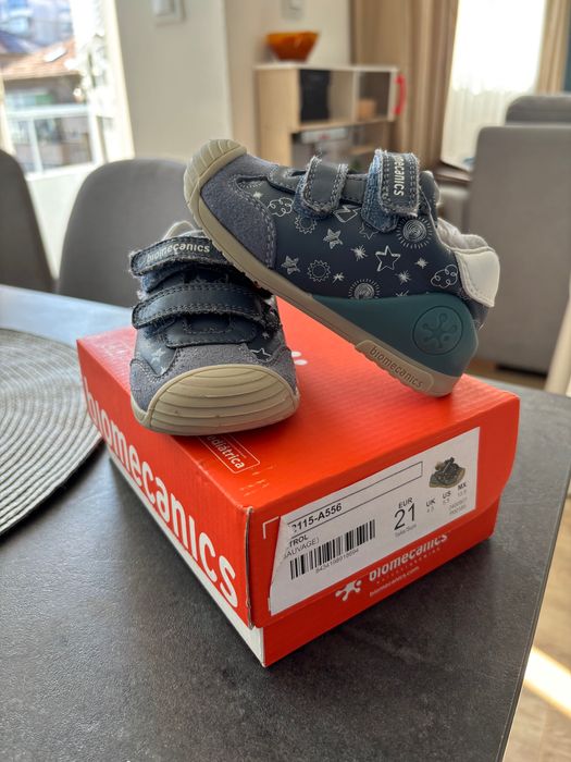 Обувки за прохождане Biomechanics, 21 номер