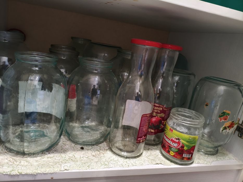 Продам банки 2 литров