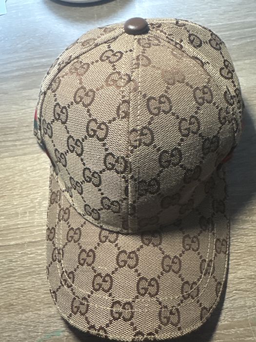 Vand Sapca Gucci NEGOCIABIL