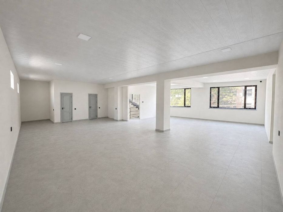 СРОЧНО! Аренда нежилого коммерческого помещения— 555 м²
Кибрай, ул.
