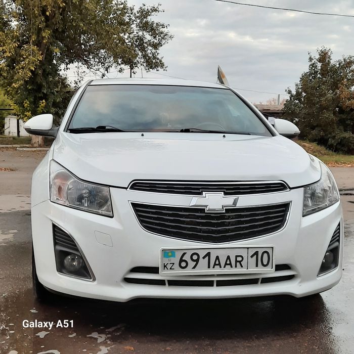 Машина шевроле круз