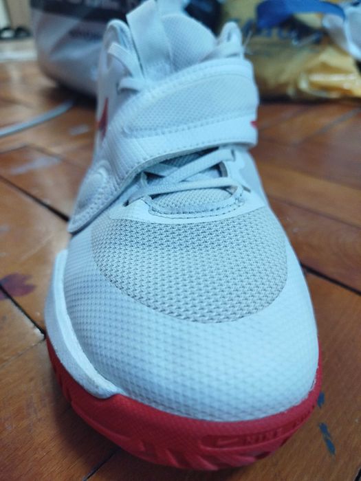 Баскетболни маратонки Nike