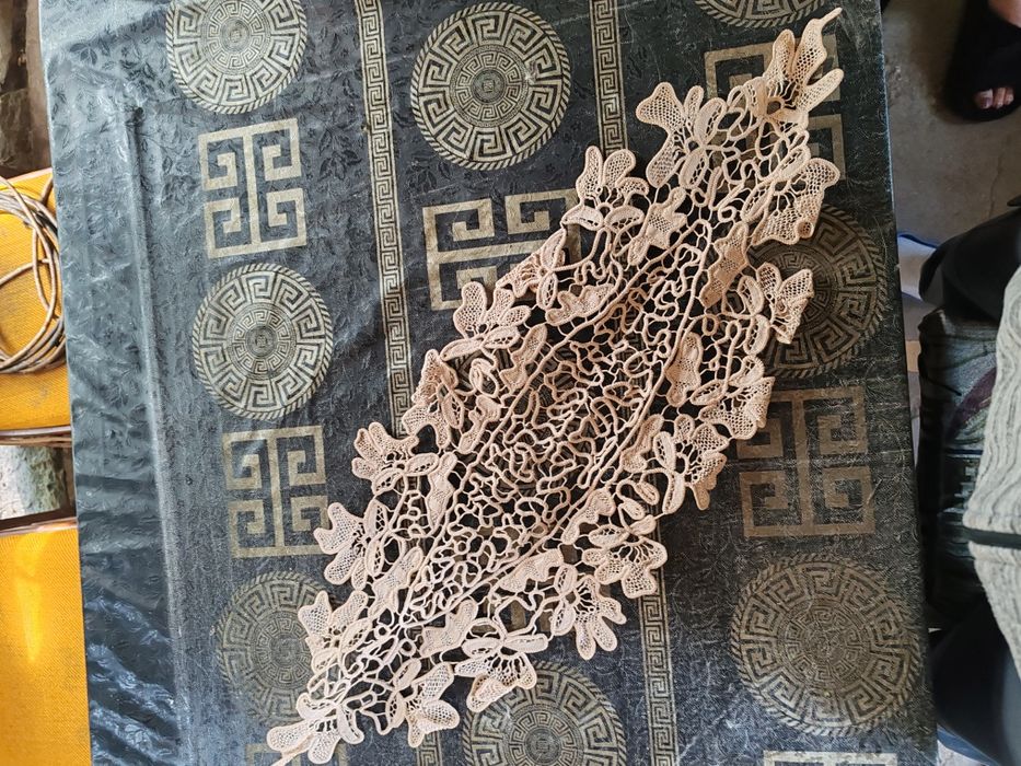 Lasete la set lucrate manual