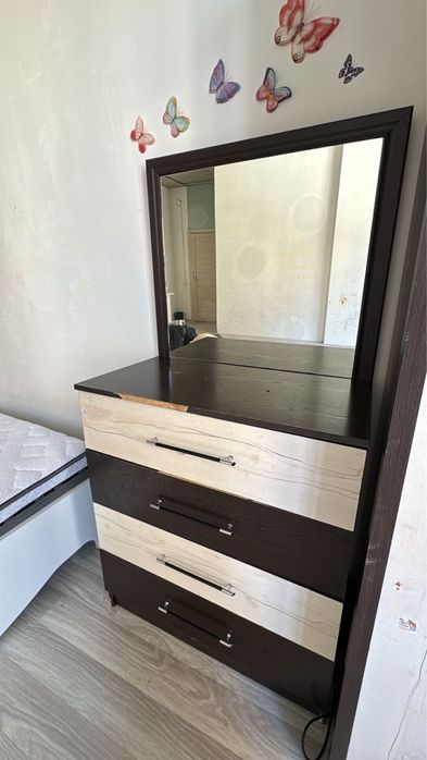 Продам шкаф  и комод
