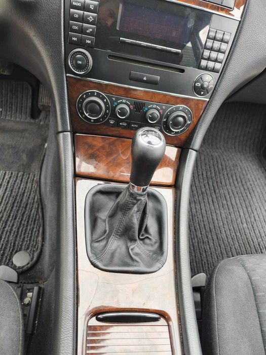 MERCEDES-BENZ C W203 Sedan/Limuzină Elegance