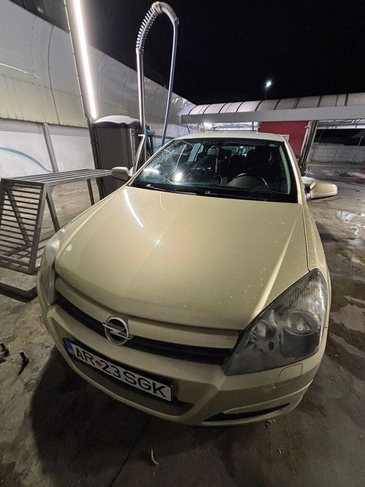 Opel Astra H 2004