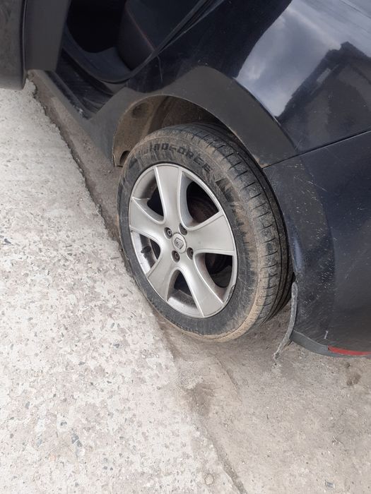 Dezmembrez Renault Clio 2013