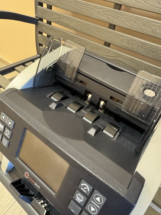 Банкнотоброячна машина Cashtech 9000