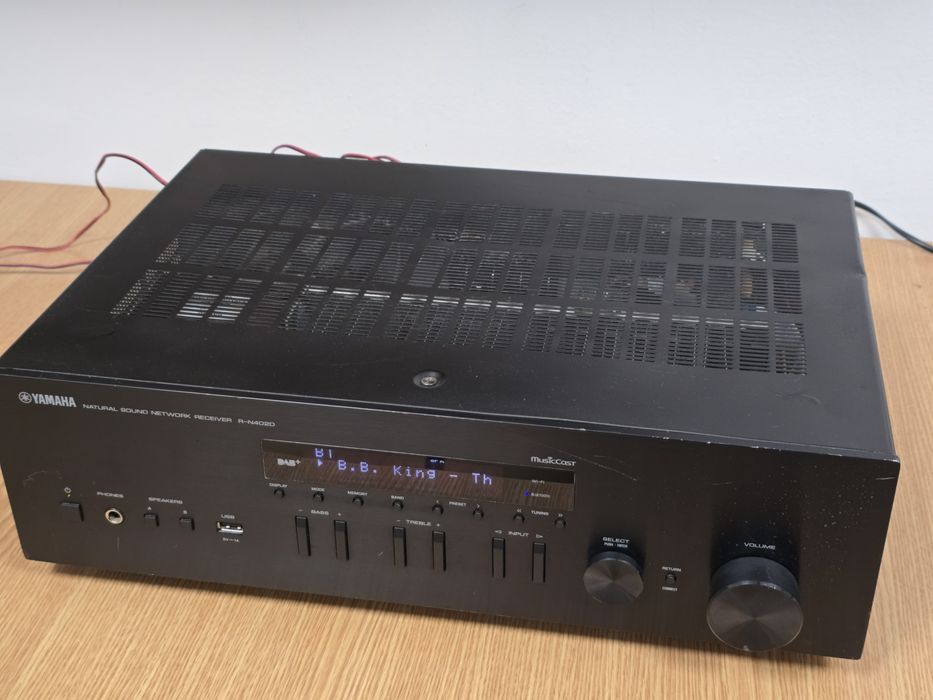 Amplificator Yamaha R-N402D cu boxe JVC