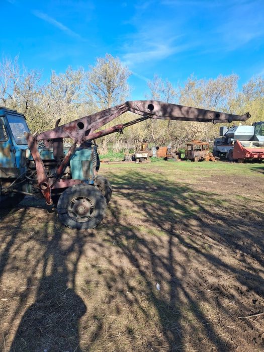 трактор Беларус MT3-80.