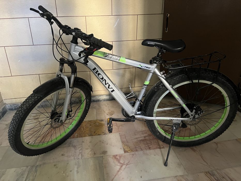 Спортивни Велик сотилади