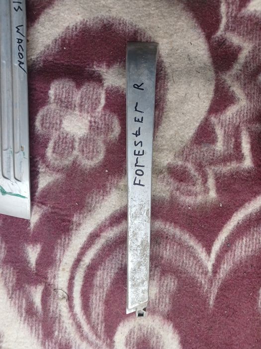 Ресница Субару Форестер правая