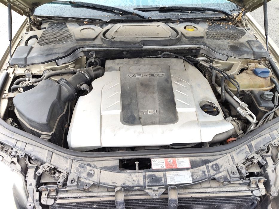 DEZMEMBREZ Audi A8 3.0 Diesel.Pachet W12