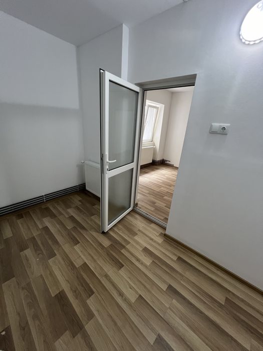 Birou / Spatiu de inchiriat Reghin Centru