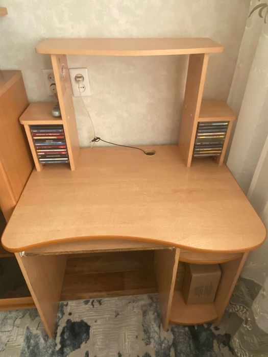 Компьютерный стол