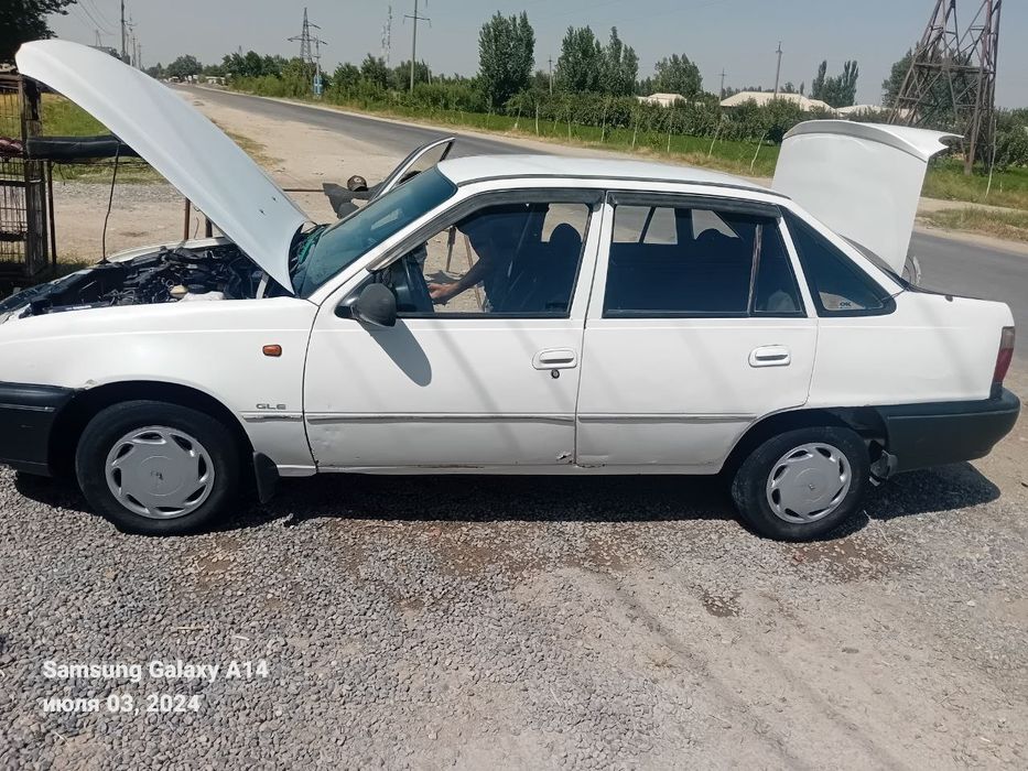 Neksya sons srochni sotiladi