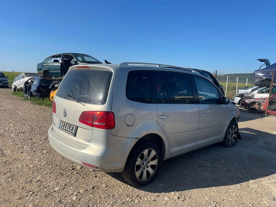Dezmembrari Volkswagen Touran 2013/ 2.0TDI / DSG