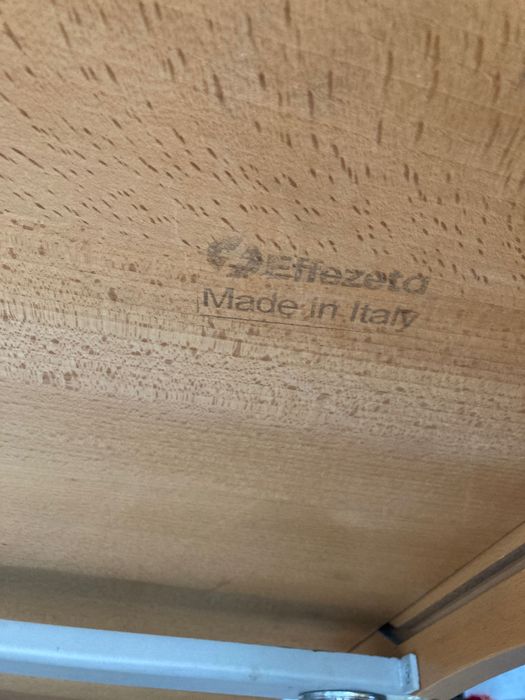 Кухненска маса с четири стола