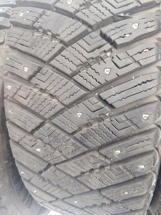 Goodyear 215 60 R16 Отс