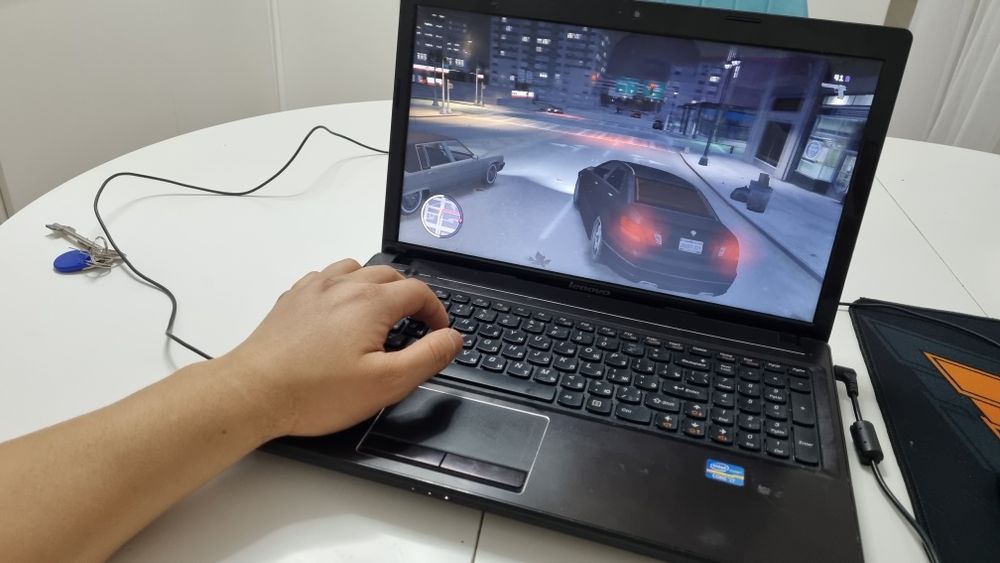 Core i7 gen3 / Nvidia 635 2gb/ ram 8