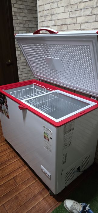 Морозильник Shiwaki 330л,б/у