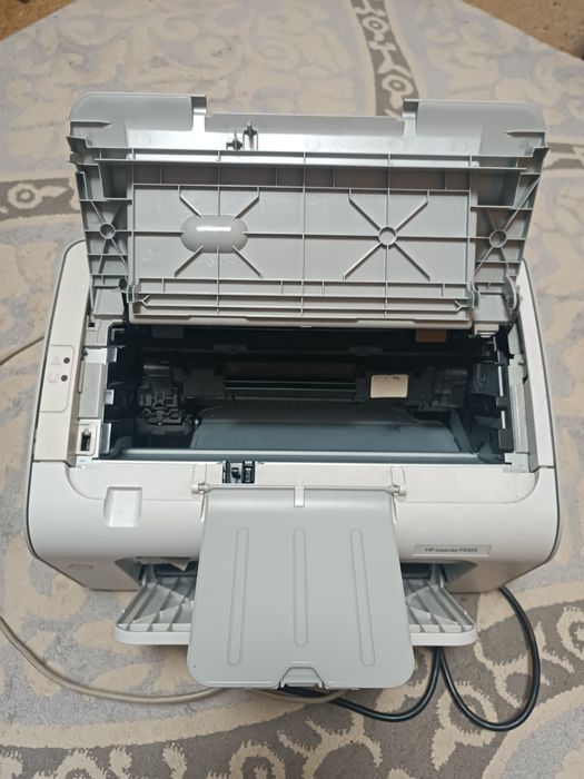 Принтер HP LaserJet P1005