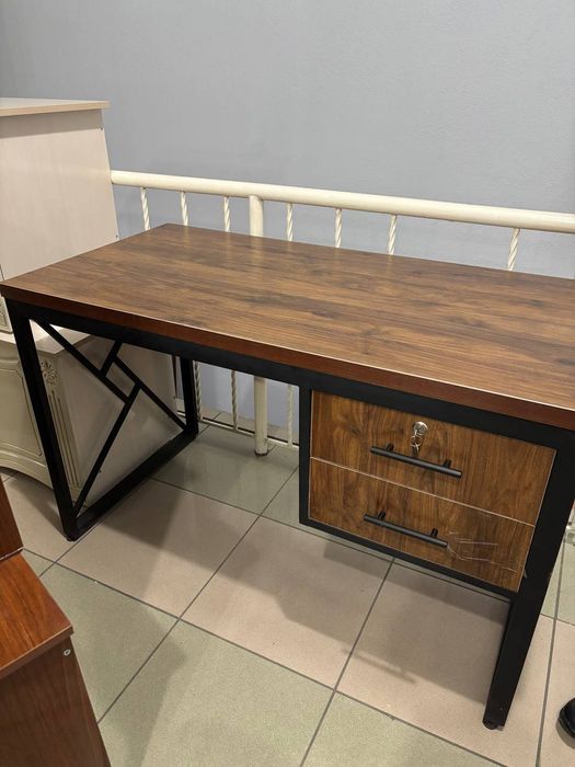 Стол лофт с тумбой