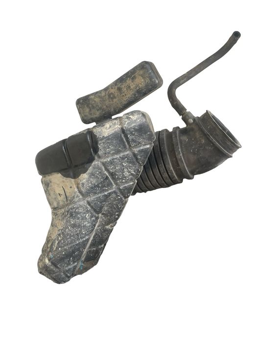 Furtun Admisie Aer Mitsubishi L200 2.4I 2001 Mr188065