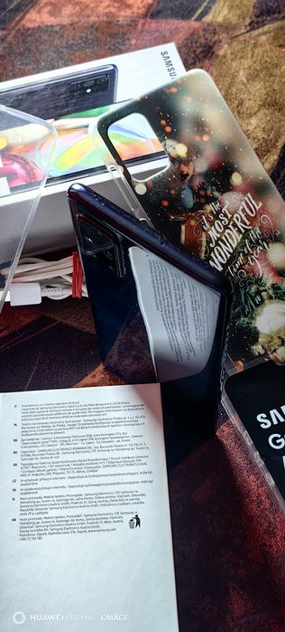 SAMSUNG GALAXY A71 5G-Перфектно Състояние.Пълен комплект+подаръци