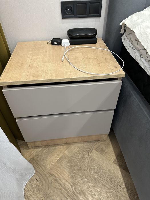 Прикроватные тумбы