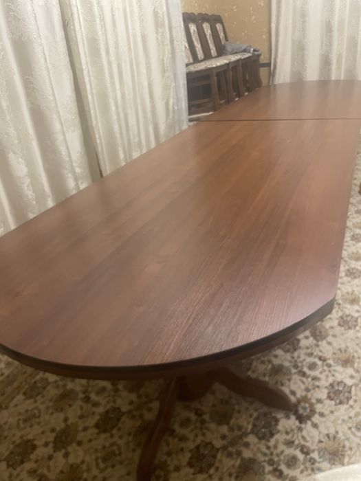 Продам стол деревяный
