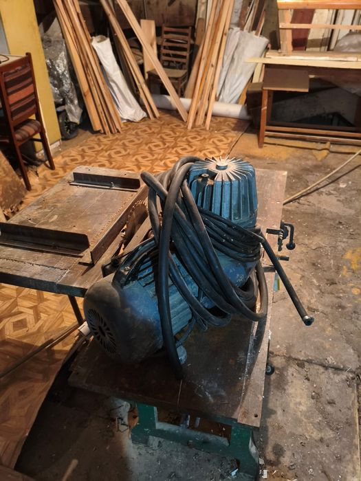 В продаже мембранный компрессор.