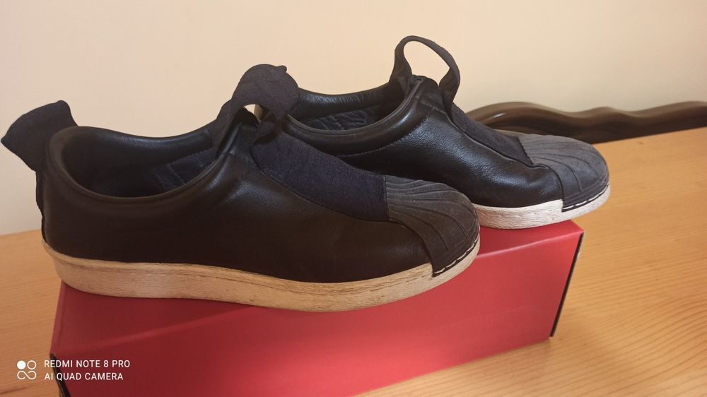 Черни сникърси Adidas. Номер 37. Естествена кожа.