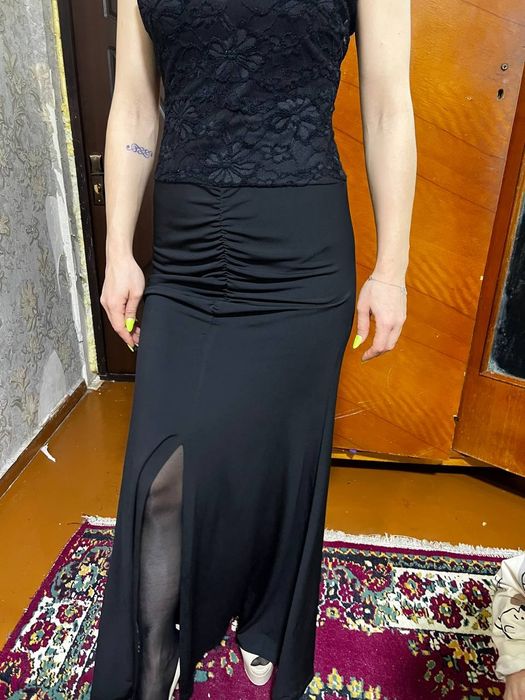 Женское вечернее платье