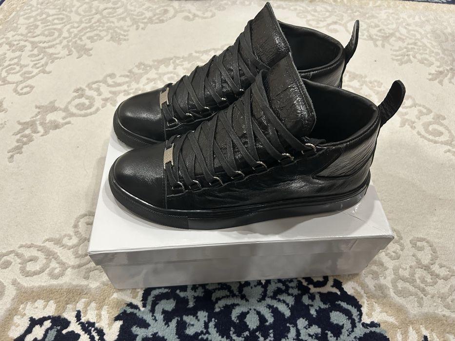 Balenciaga arena
