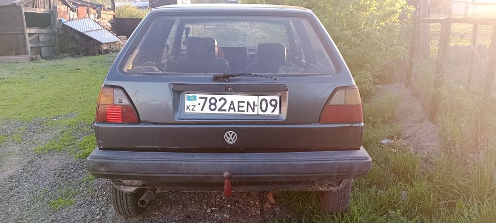 Продаю golf 2 состояние средняя требует ремонт на ходу кому надо то до