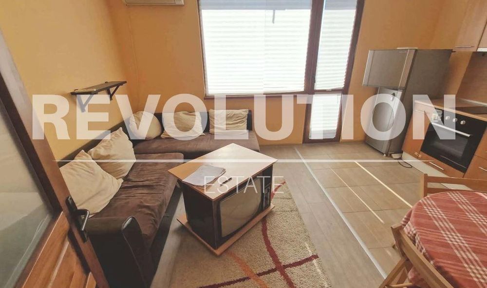 Двустаен апартамент в района на Погреби!