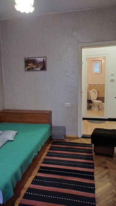 Дава се под наем Тристаен апартамент в Варна, Колхозен пазар - 67 кв.м за 357 € - Снимка #3