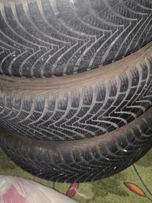 Диски с резиной .