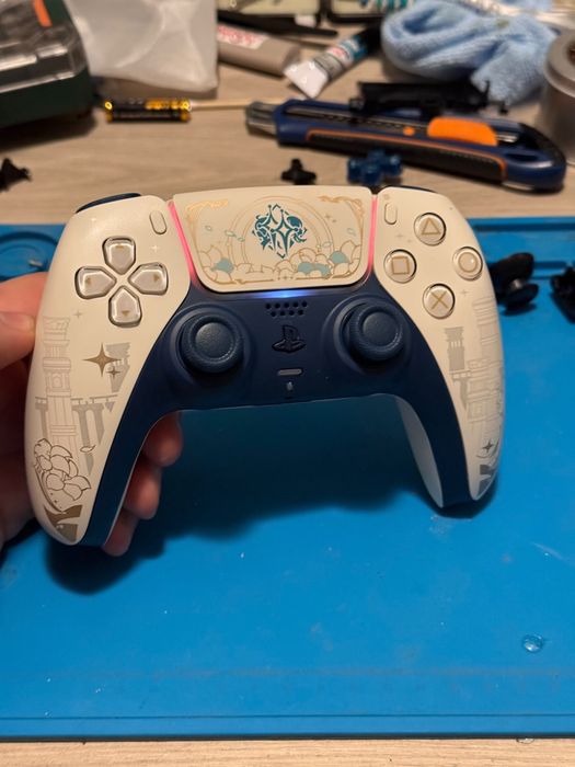 Controllere custom GOY si Genshin Impact cu TMR