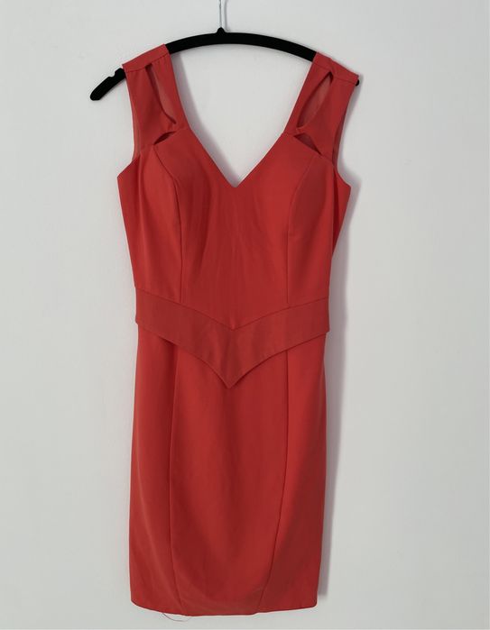 Vand rochie corai noua