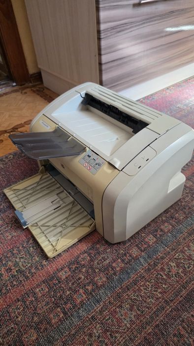 Принтер НР Laserjet