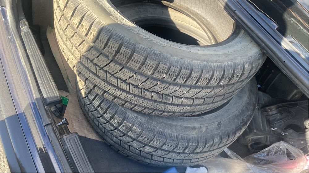 Продам комплект зимней резины r17