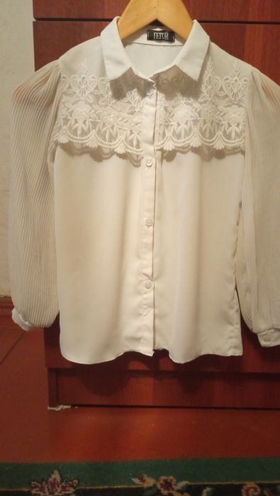 Блузка школьная белая