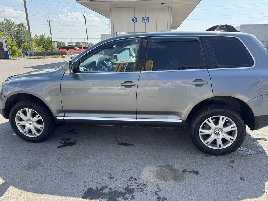 Продам автомобиль Volkswagen Touareg